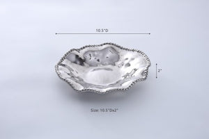 Round scalloped serving piece - Silver Finish